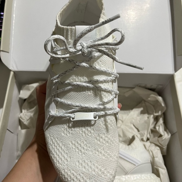 Adidas - Picture 2 of 4